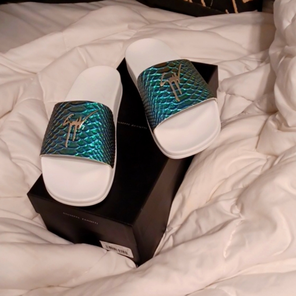 NEW! Men's Giuseppe Zanotti slides!